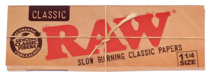 Raw Classic 1 1/4 Natural Unrefined Rolling Papers