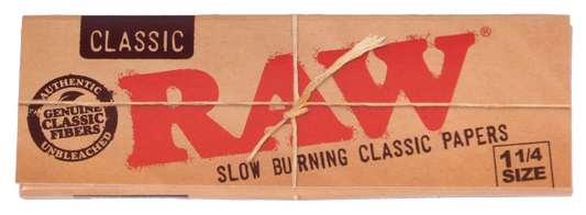 Raw Classic 1 1/4 Natural Unrefined Rolling Papers